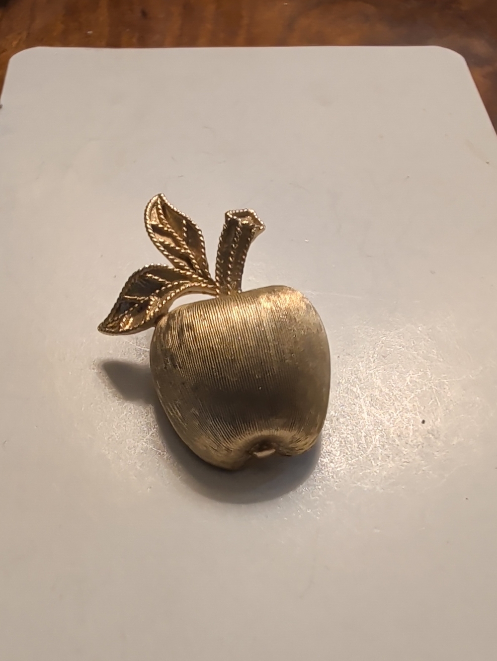 Avon Apple pin brushed smooth goldtone brooch 1" vintage signed